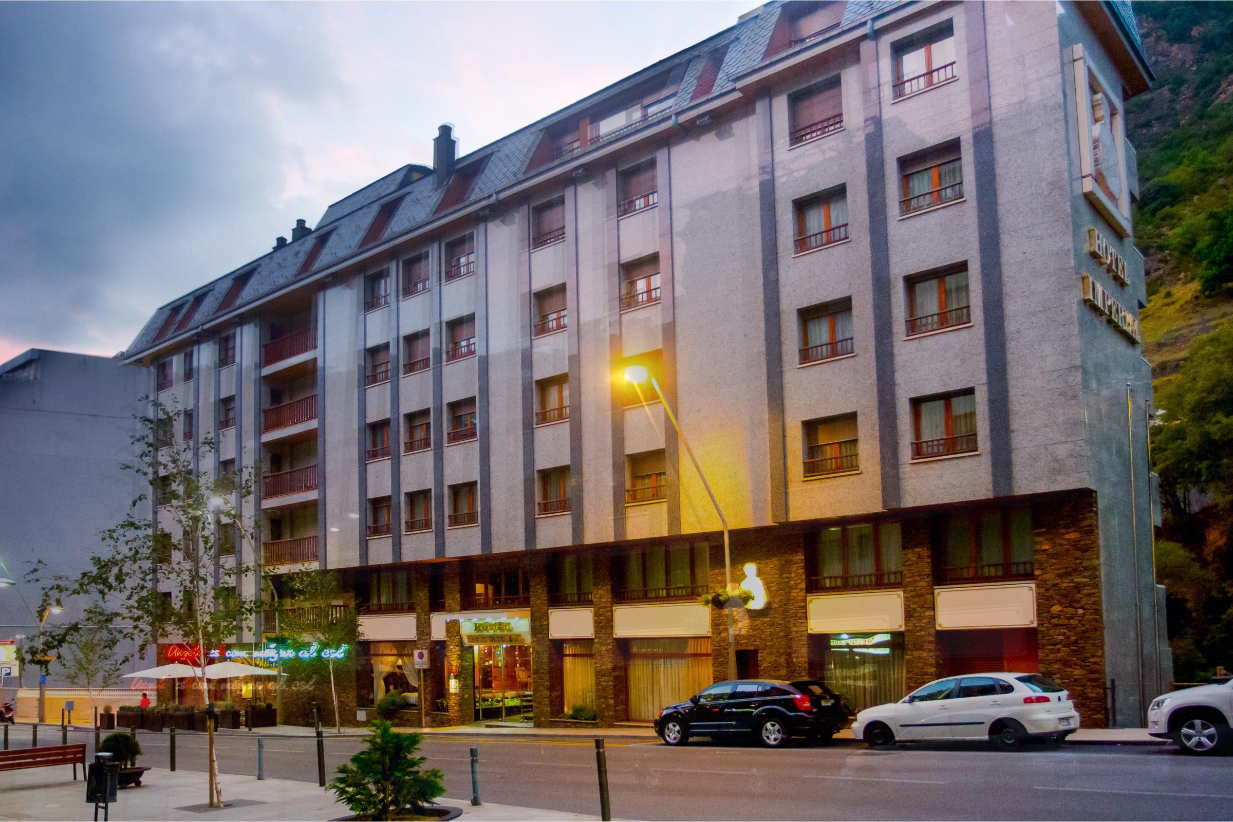 Готель Yomo Imperial Сант-Жулія-де-Лорія Екстер'єр фото