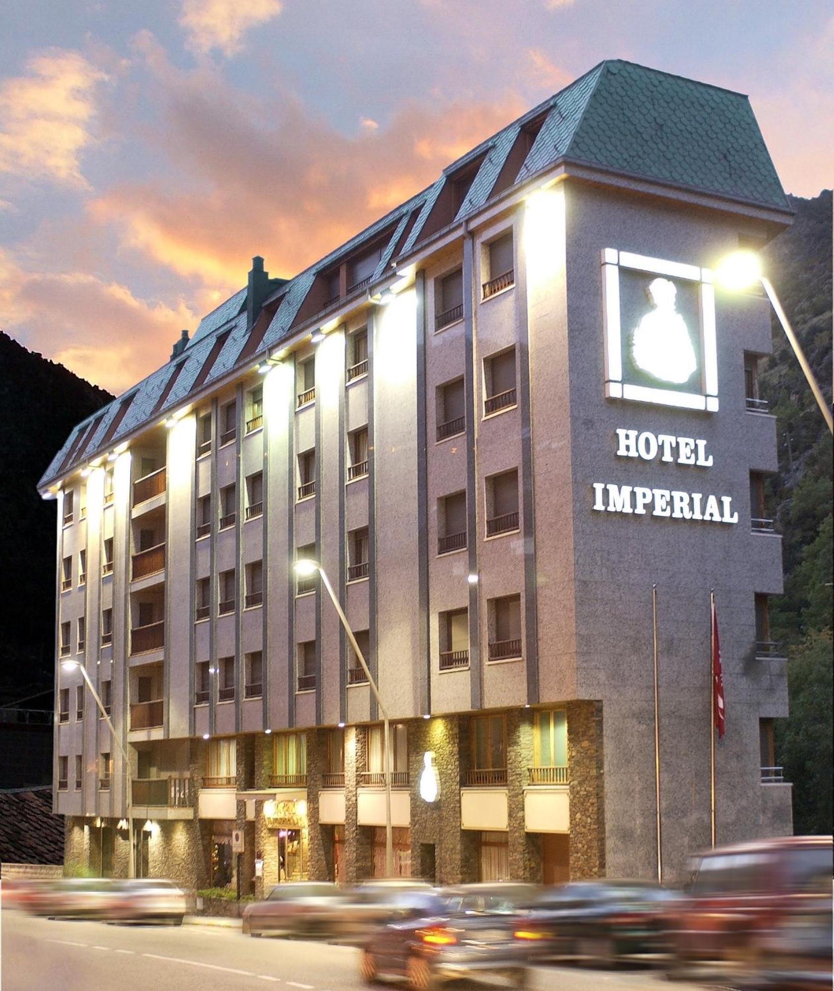 Готель Yomo Imperial Сант-Жулія-де-Лорія Екстер'єр фото
