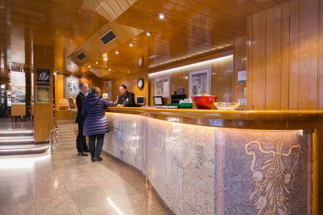Готель Yomo Imperial Сант-Жулія-де-Лорія Екстер'єр фото